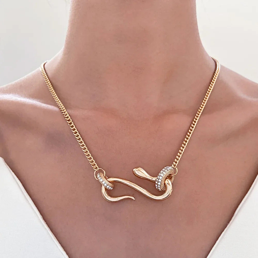 Snake Creative Jewelry Can Be Used As Necklace and Bracelet Personalized HotGirl Snake Wrap Women's Necklace Halloween Jewelry