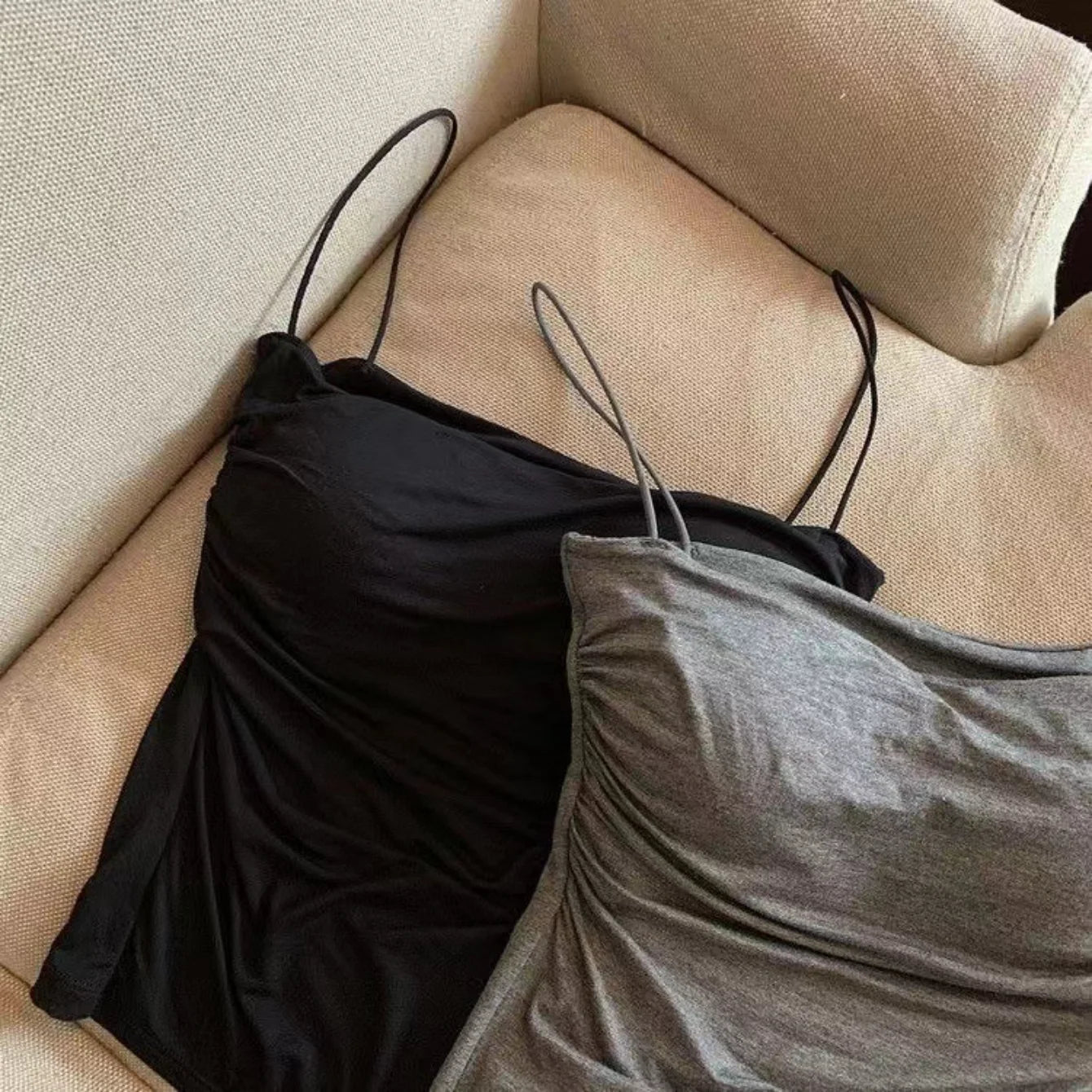 Women's Sleeveless Top Tank Underwear Fitted Camisole Sexy Short Top With Thin Straps Plain White Tank Top Korean Style