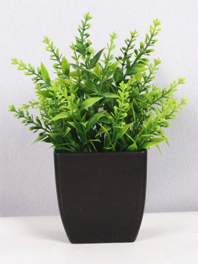 1pc Fake Plant Black Pot, Mini Artificial Eucalyptus Potted Plant for Indoor Home Office Farmhouse Bathroom Table Decorating